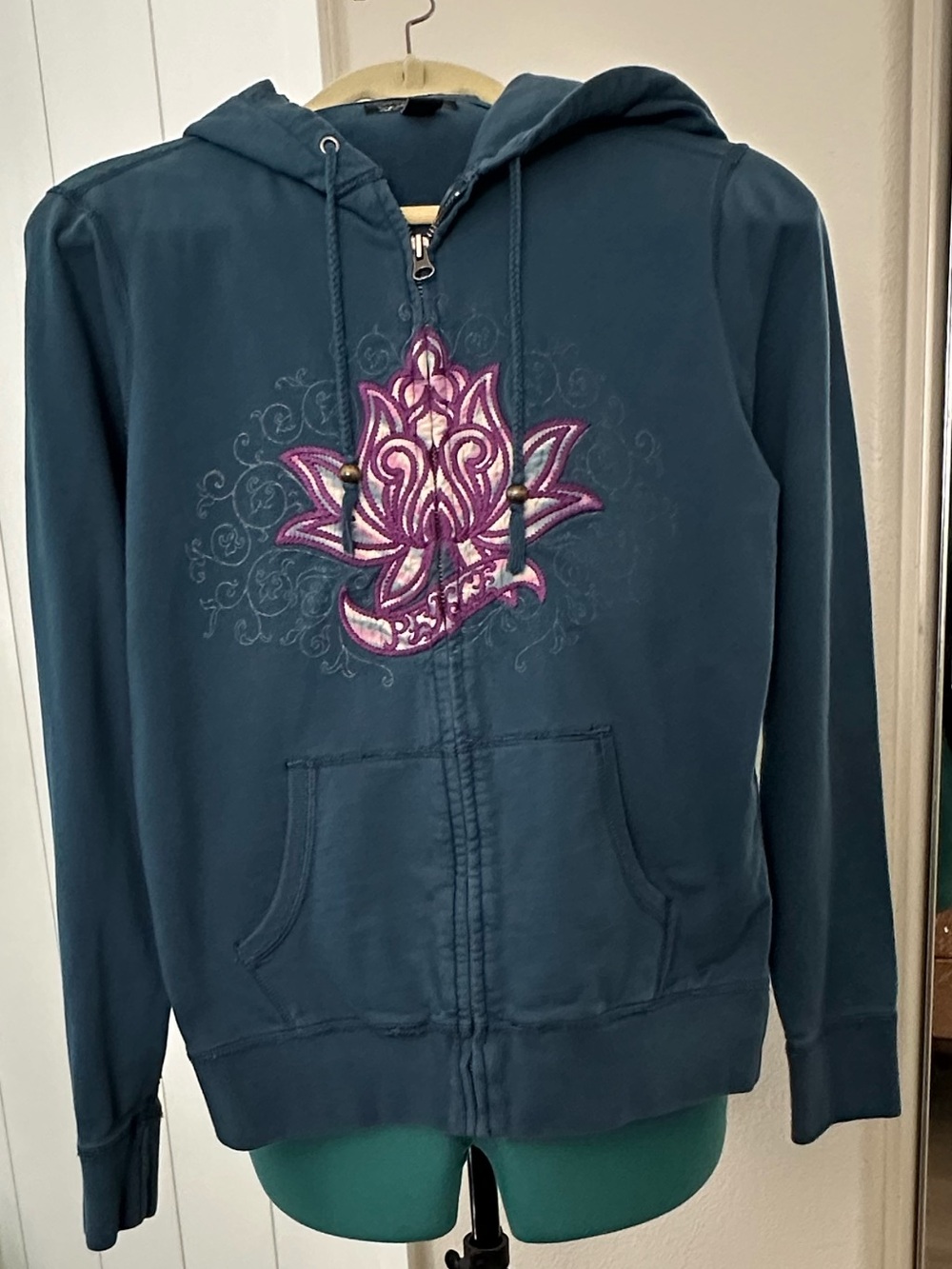Lucky Brand Navy Hoodie with Pink Lotus Embroidery - RARE!! ☮️✌️